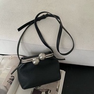 Niche Design First Layer Cowhide Egg Egg Bag Exquisite Small Clip Bag Shoulder Messenger Bag