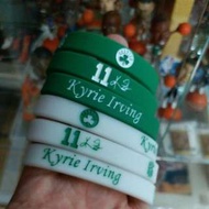 NBA basketball wristband
hand belt 籃球球星 手帶 Irving 艾榮  Boston celtics 塞爾特人 。另有 James curry Durant LEO