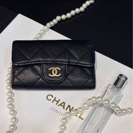 CHANEL 黑金荔枝皮6孔鑰匙包