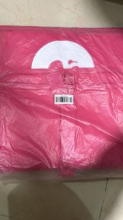 Foodpanda 粉紅色 T 恤 兩件+foodpanda保溫袋