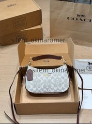 COACH 蔻馳 teri 腋下包