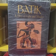 Batik 
A play of Light and Shades
Iwan Tirta
buku batik iwan tirta