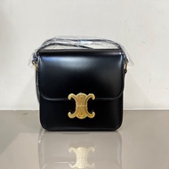 Celine 黑滑面牛皮金釦下蓋Teen Triomphe 肩斜背包