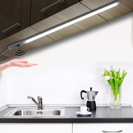 LED PIR Motion มือกวาด Sensor Night ไฟ USB 30/40/50CM ห้องครัวห้องนอนตู้เสื้อผ้าข้างเตียงโคมไฟ