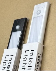 ✴️ 全新 超薄 三色溫 可調控 光暗 燈光 LED 感應燈 Sensor Lamp Cabinet Light 白光 暖光 自然光 廚櫃 櫥櫃燈 組合櫃 展示櫃 Billy櫃 書櫃 玩具模型 fig