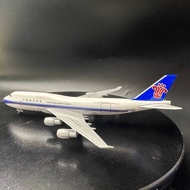 Southern 747-400 transport aircraft model, aviation decoration simulation, Boeing 737 200F, DH