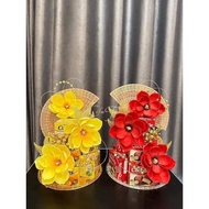 Magnolia flowers decorate cake towers, water towers, fortune towers, wine towers