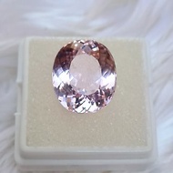 天然淡粉色橢圓形紫鋰輝石重量 11.80 克拉用於珠寶製作