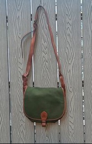 Cervo  crossbody bag  cross-body bag green  colour 斜孭袋 側孭袋 95 % new 100% real   Size :