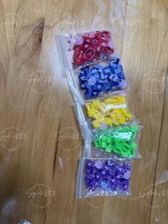 99%新電子銀行世界版 大富翁中英繁簡 玩過一次跟全新沒分別 只是沒了包封膠而已配件齊全清屋平賣 不議價 先付得只有一副