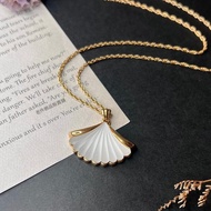 Avon 雅芳鉛水晶貝殼典雅項鍊