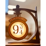 Night Lamp 9 3/4 – Witch World Platform 9 3/4 Night Lamp