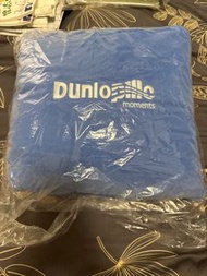 Dunlopillo moments 藍色毯仔