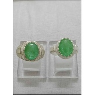 Cincin Batu Zamrud