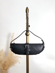 【VintageShop solo 日本直送中古包專賣店】LOEWE 羅威 手提包 黑色 皮革 Sender vintage 古董 nk5fxc