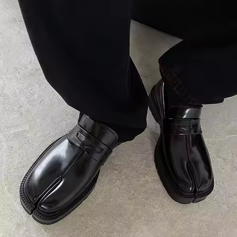 2026 New arrival Split Toe Shoes Tabi Shoes Loafer for Men and Women Split Toe Thick Sole Casual Gen