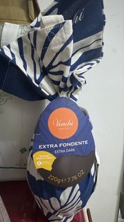 Venchi Extra Fondente Extra Dark Chocolate Egg 220g