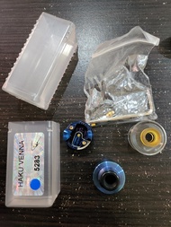 Haku Venna Authentic Blue Ti Bundling Chrismun Cap