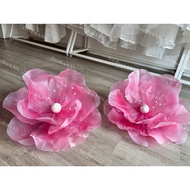 Giant flower [Giant flower head made of chiffon]