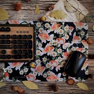 【滑鼠墊-人氣聯名- Zihling Huang】客製化滑鼠墊/禮物-(黑底)