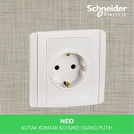 Schneider Electric Neo 1 Gang Socket Schuko E3426_16Ss_Ww_G3