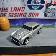 Aston Martin DB5 from Gift Box 10