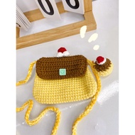 [size 11x8,5cm ]handmade mini wool bag for boys and girls in cake shape
