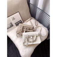 Halzan Bag Genuine Leather Briefcase Ladies Commuter Bag Simple h Home Bag Horseshoe Bag White Bag h