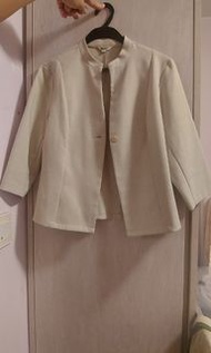 Wanko西裝裙套裝，slim cutting