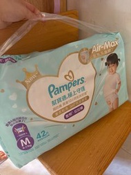 Pampers 拉拉褲 size M 42片
