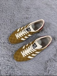 Gucci x Adidas Gazelle 聯名運動鞋