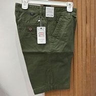 DILLCA Celana Pendek Chino Pria Bahan Kanvas Model Casual Cardinal Hijau Army