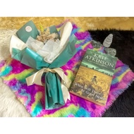 Kate Atkinson Book - 273