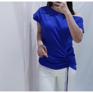 4033 shoulder shirred blouse