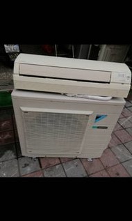 二手中古大金1.6噸變頻分離式冷氣，4.2kw，保固3個月，請加line帳號vchin0290或打電話0955318576詢問