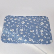 Pet Blanket For Dog & Cat, Soft Finish, Winter Blanket, Cosy Pet Bed, Light-Weight And Breathable, W