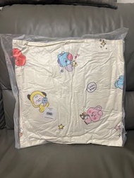 BT21卡通圖案抱枕