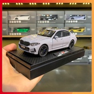 Mô hình xe BMW 320i tỉ lệ 1:32 Chi Zuan