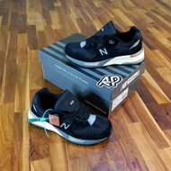 New Balance 992 Black Grey