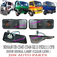J107S01 (CLEAR COLOR) DOOR SIGNAL LAMP NISSAN UD CPB CD45 CD48 GE13 PKD211 LORRY