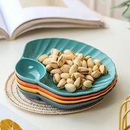 2-in-1 Shell-Shaped Plastic Plate with Sauce Divider and Snack Container