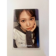 YEON OFFICIAL HEARTS2HEARTS PHOTOCARD focus