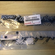 Toyota landcruiser hardtop Fender original emblem 75361-90800 Genuine OEM Toyota 75361 90800 Front F