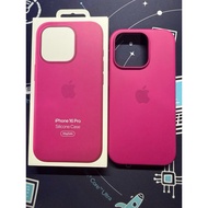 iPhone Case Silicone 16 Pro MagSafe Color Fuchsia