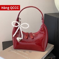 Túi xách nữ cầm tay QCCC dáng bán nguyệt phối charm nơ đá, túi xách nữ sang chảnh tối giản