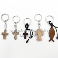 CATHOLIC WOODEN KEYCHAIN - RANDOM MODEL - KEYCHAIN