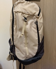迪卡儂 20 L 有腰帶背包