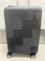 特價：elle 20 吋行李箱；Elle 20 inch luggage for handcarry 55 x 35 x 23cm （可上廉航）