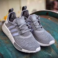 Adidas  NMD  R1.......
