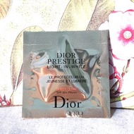 DIOR 精萃再生光燦防護隔離霜🍑1ml🍑迪奧 花蜜系列 防曬 SPF50 潤色 隔離霜 飾底乳 素顏霜 化妝水 逆時光再造乳霜 極效賦活精萃 超完美持久柔光粉底液 逆時能量精華 美肌萃 奇肌霜 雪精靈光采精華 逆時能量奇肌露 試用包 2024/09